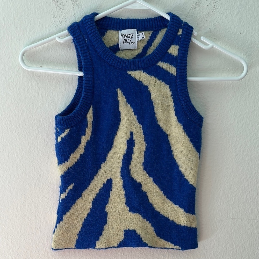 Princess Polly crop Blue and Cream Patterned Knit Tank